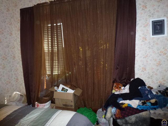 712 W 6th Ave, Emporia, KS 66801