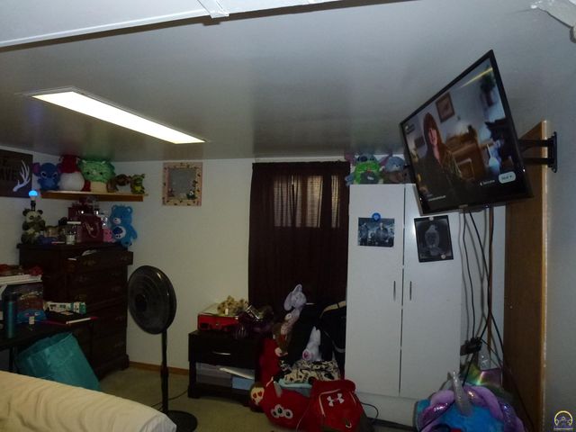 712 W 6th Ave, Emporia, KS 66801