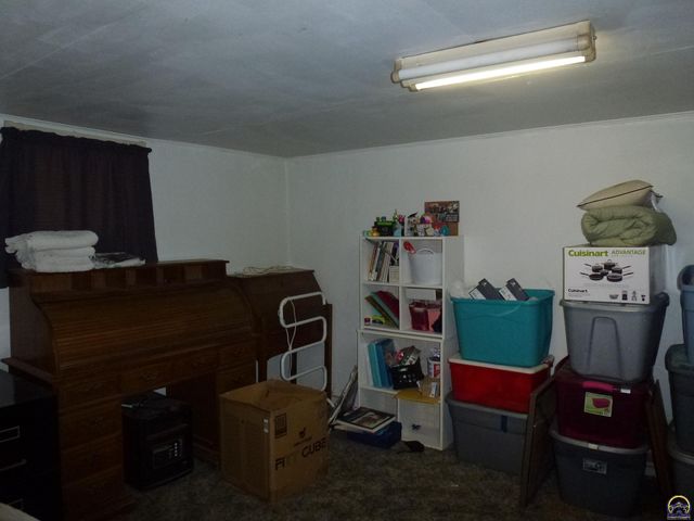 712 W 6th Ave, Emporia, KS 66801