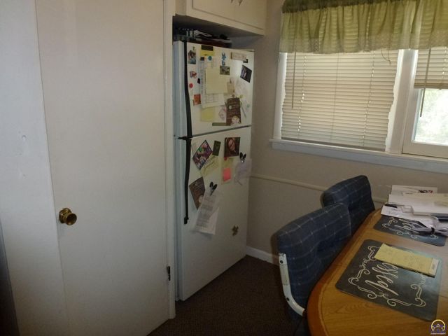 712 W 6th Ave, Emporia, KS 66801