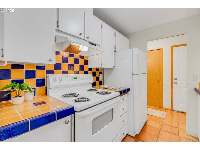 6160 Sw ALICE Ln APT304B, Beaverton, OR 97008