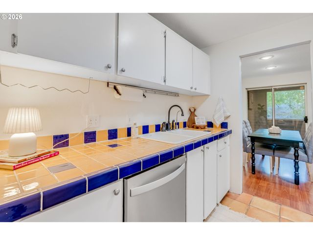 6160 Sw ALICE Ln APT304B, Beaverton, OR 97008