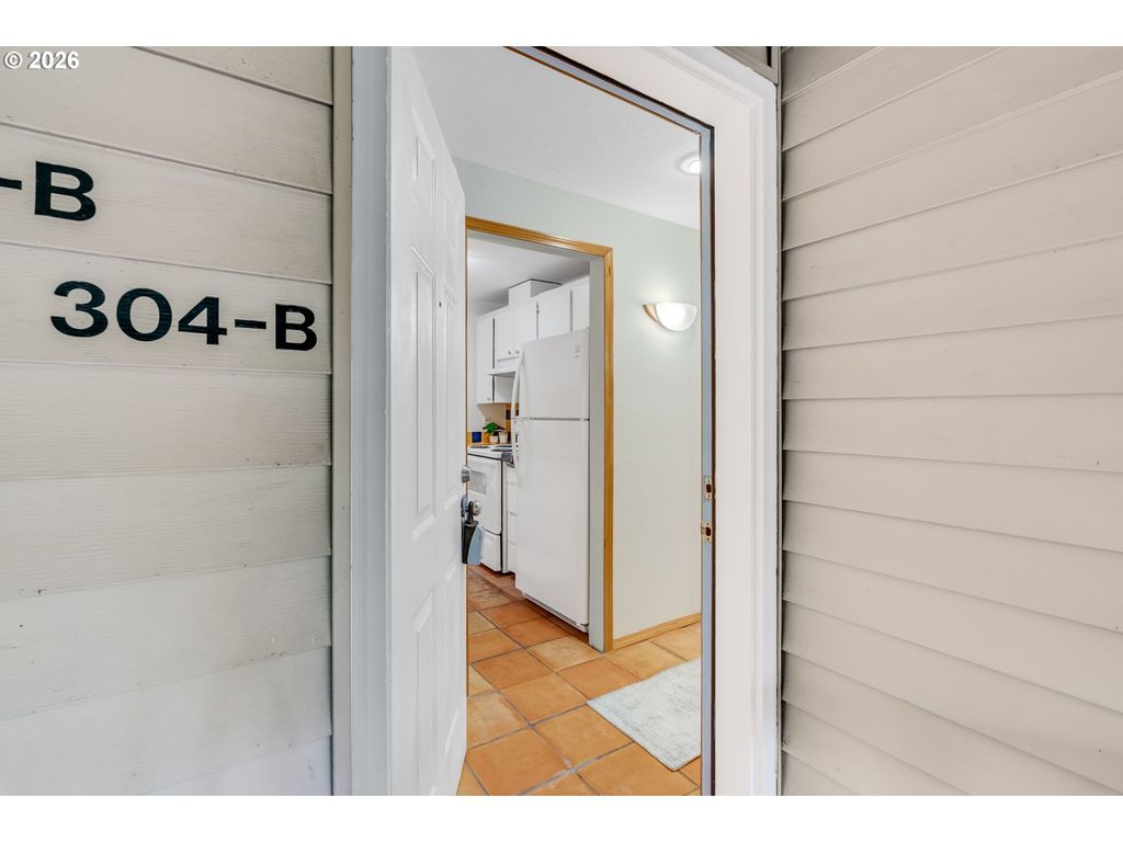 6160 Sw ALICE Ln APT304B, Beaverton, OR 97008