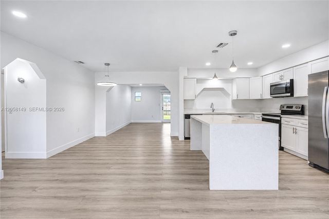 8720 NW 11th St, Pembroke Pines, FL 33024