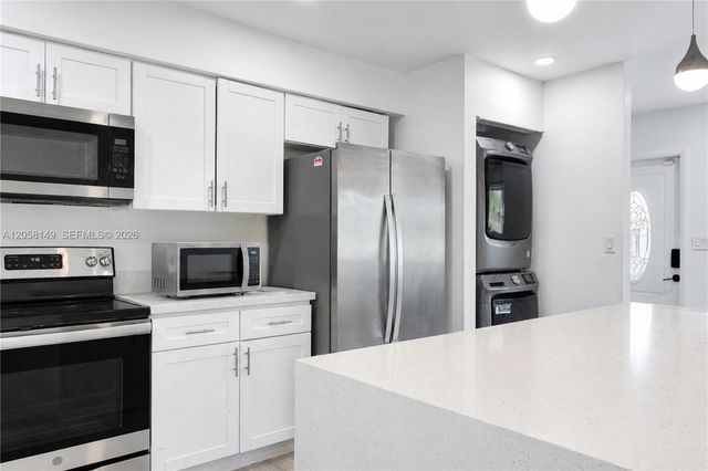8720 NW 11th St, Pembroke Pines, FL 33024