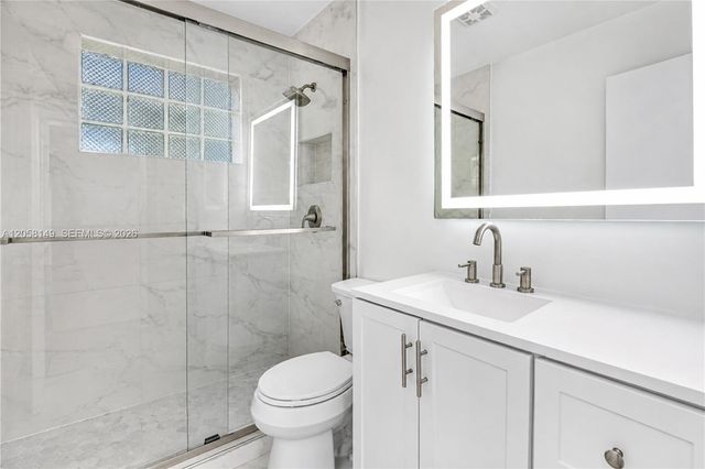 8720 NW 11th St, Pembroke Pines, FL 33024