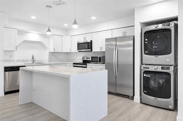 8720 NW 11th St, Pembroke Pines, FL 33024