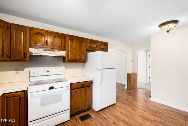1701 Highpoint Avenue, Kingsport, TN 37665