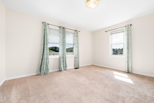 1701 Highpoint Avenue, Kingsport, TN 37665