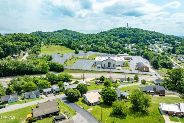 1701 Highpoint Avenue, Kingsport, TN 37665