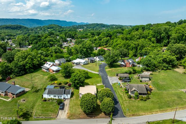 1701 Highpoint Avenue, Kingsport, TN 37665