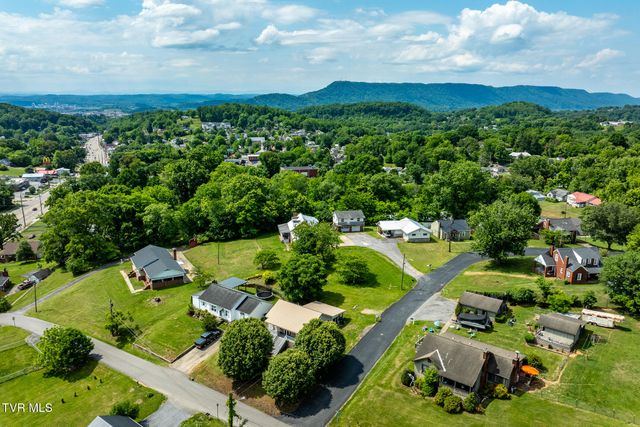 1701 Highpoint Avenue, Kingsport, TN 37665