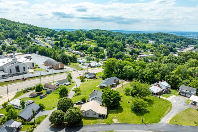 1701 Highpoint Avenue, Kingsport, TN 37665