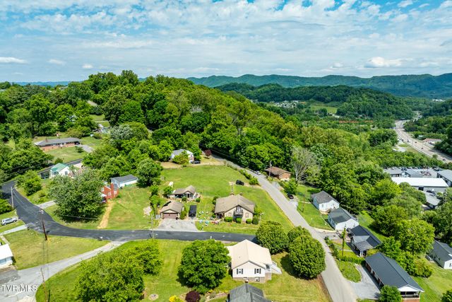 1701 Highpoint Avenue, Kingsport, TN 37665
