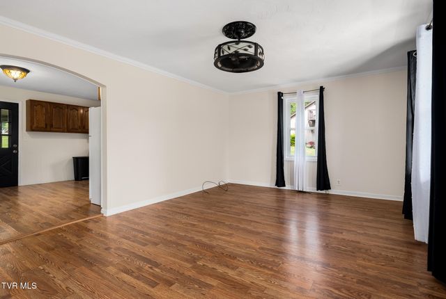 1701 Highpoint Avenue, Kingsport, TN 37665