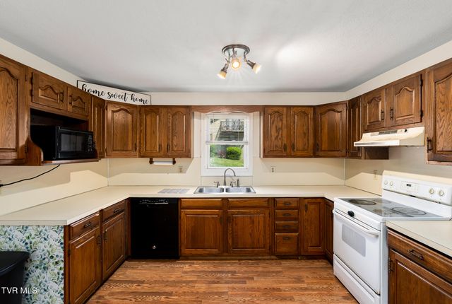 1701 Highpoint Avenue, Kingsport, TN 37665
