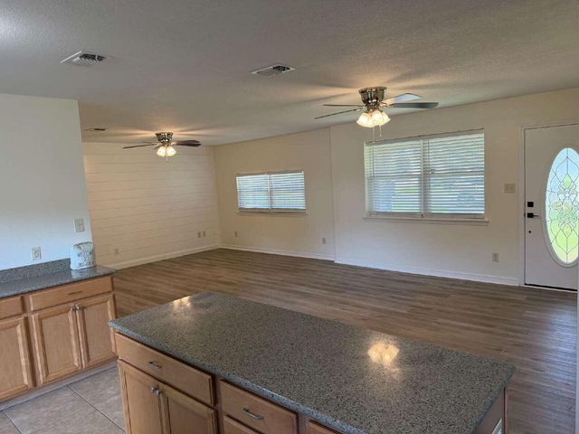 218 SW Rose Marie Lane, Fort Walton Beach, FL 32548