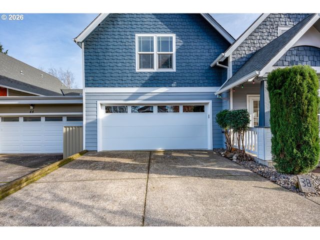 38 DENMARK Loop, Silverton, OR 97381