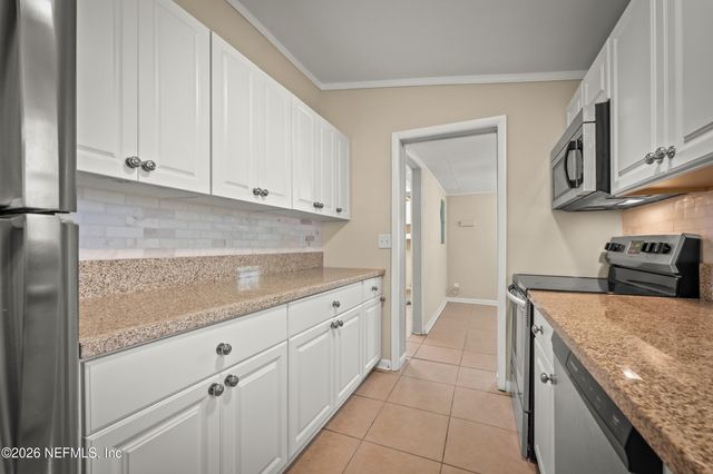 909 WESTGATE Drive, Jacksonville, FL 32221