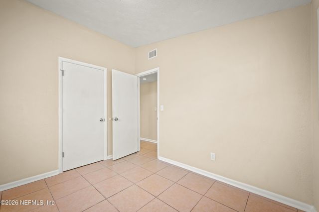 909 WESTGATE Drive, Jacksonville, FL 32221