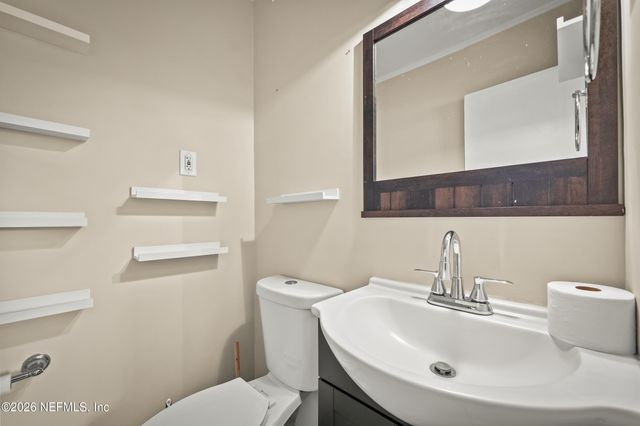 909 WESTGATE Drive, Jacksonville, FL 32221