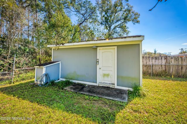 909 WESTGATE Drive, Jacksonville, FL 32221