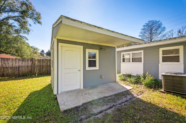 909 WESTGATE Drive, Jacksonville, FL 32221