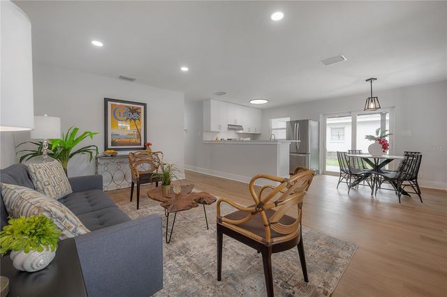 1911 W CHERRY STREET, Tampa, FL 33607
