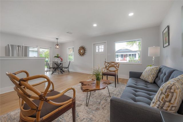 1911 W CHERRY STREET, Tampa, FL 33607