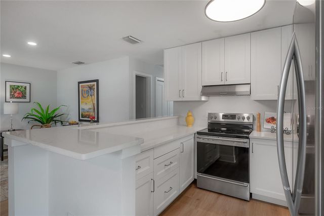1911 W CHERRY STREET, Tampa, FL 33607