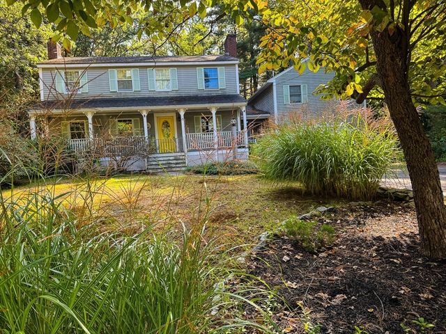 25 Edith Dr, Tewksbury, MA 01876