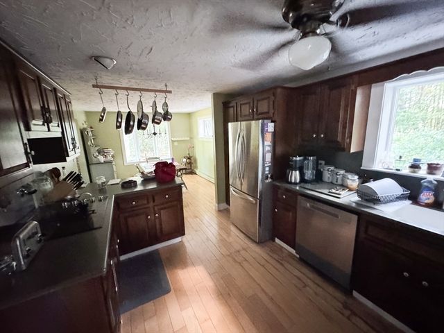 25 Edith Dr, Tewksbury, MA 01876