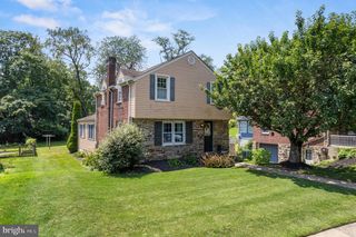2132 JENKINTOWN, Glenside, PA 19038