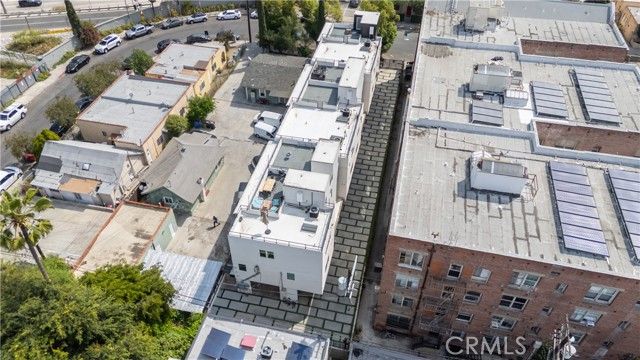 1035 N Serrano, Los Angeles, CA 90029