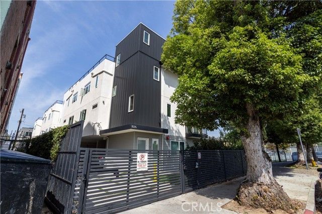 1035 N Serrano, Los Angeles, CA 90029