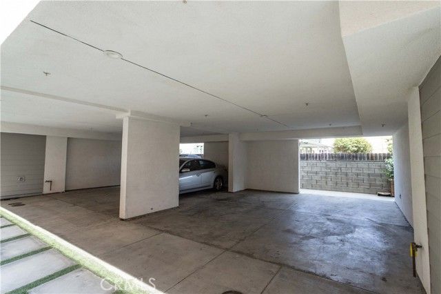 1035 N Serrano, Los Angeles, CA 90029