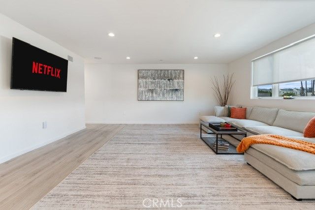 1035 N Serrano, Los Angeles, CA 90029