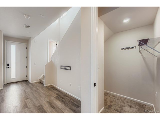 24374 E 42nd Ave, Aurora, CO 80019