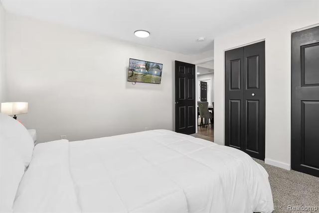 615 W Hodge Avenue, Lansing, MI 48910
