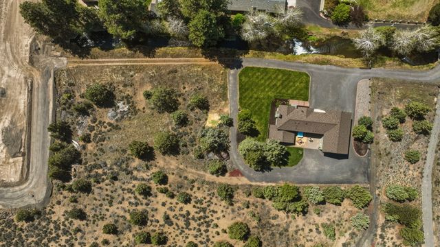 21283 Dove Lane, Bend, OR 97702