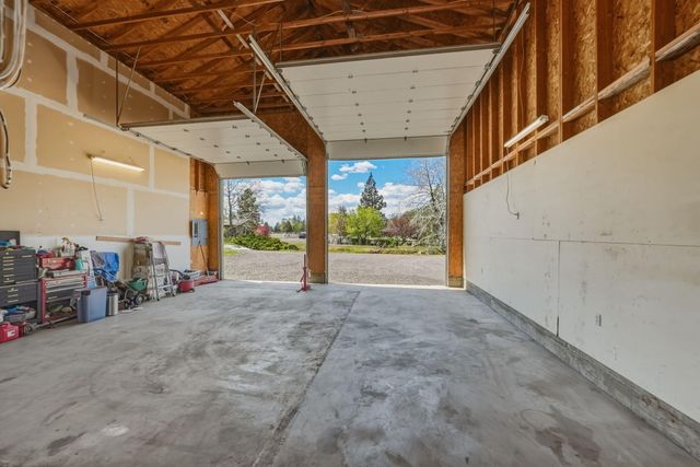 21283 Dove Lane, Bend, OR 97702