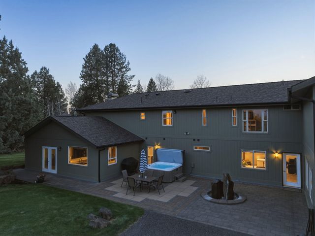 21283 Dove Lane, Bend, OR 97702