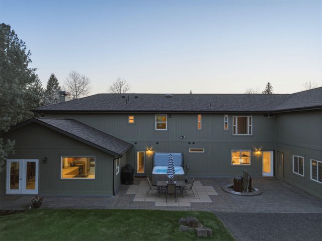 21283 Dove Lane, Bend, OR 97702