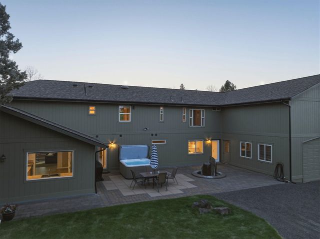 21283 Dove Lane, Bend, OR 97702