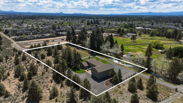 21283 Dove Lane, Bend, OR 97702