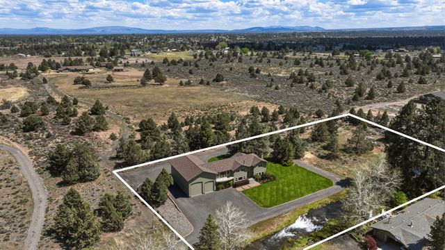21283 Dove Lane, Bend, OR 97702