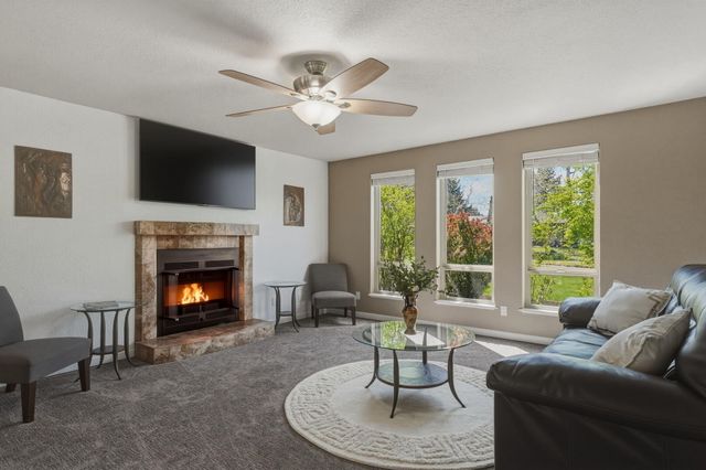 21283 Dove Lane, Bend, OR 97702