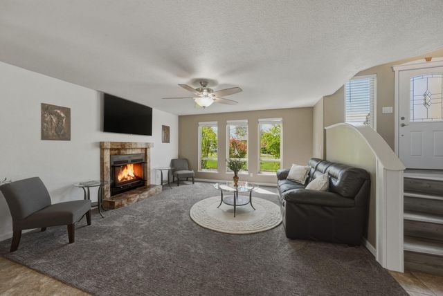 21283 Dove Lane, Bend, OR 97702
