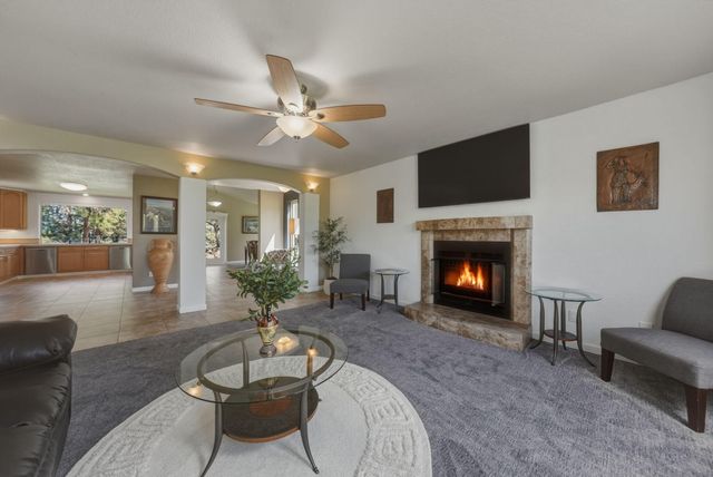 21283 Dove Lane, Bend, OR 97702