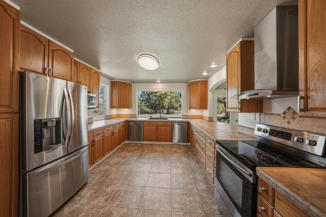 21283 Dove Lane, Bend, OR 97702